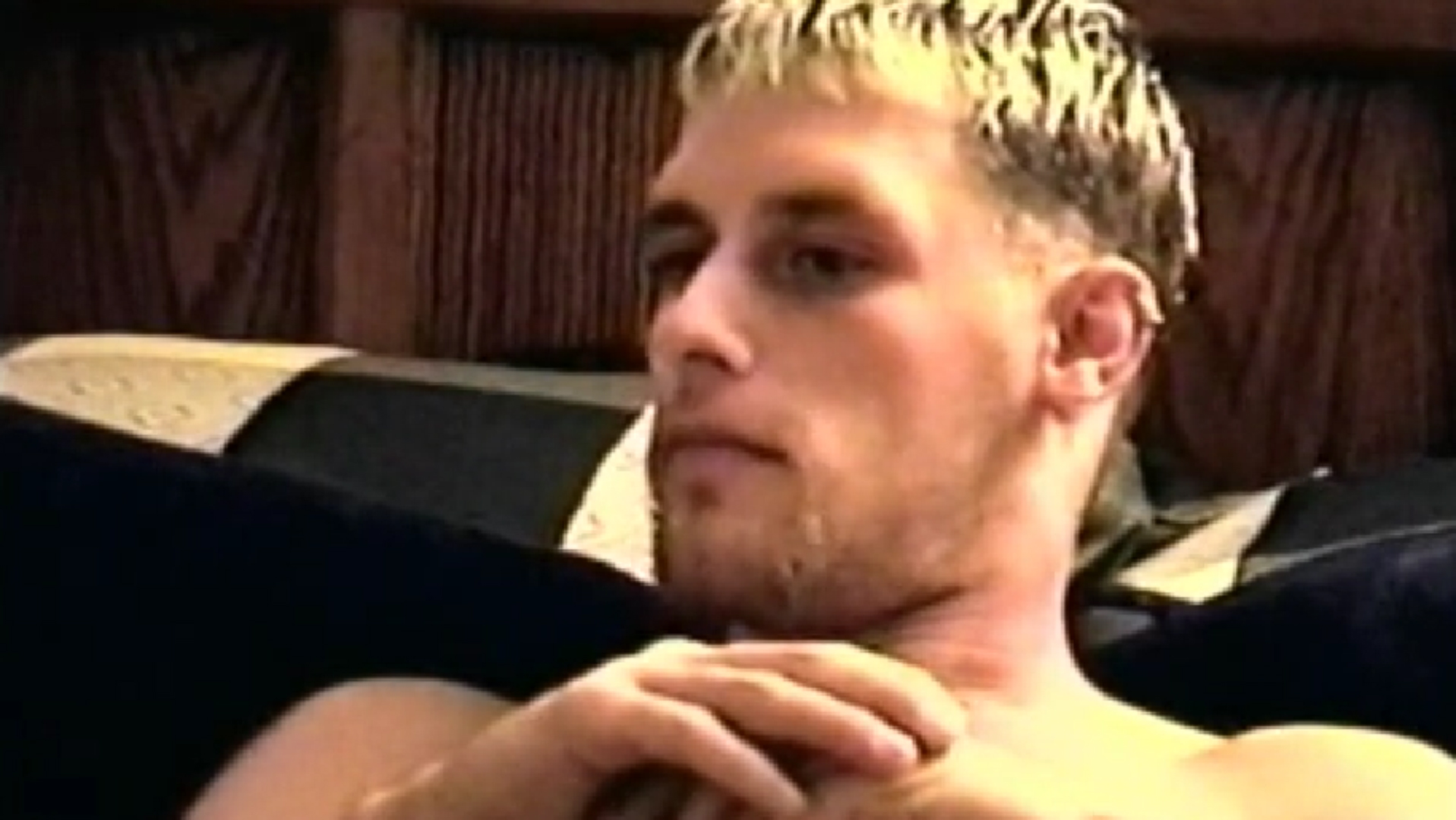 Straight Boy Buzz Beats Off