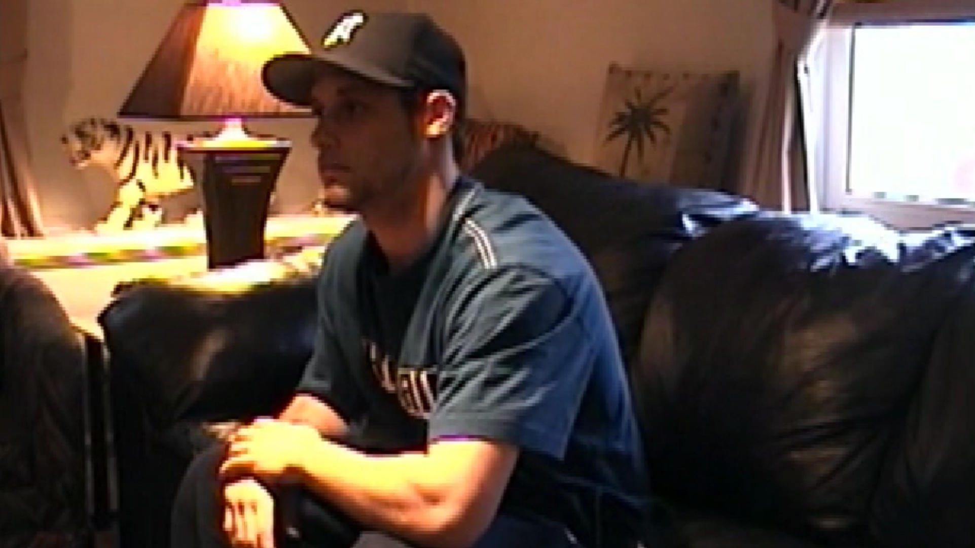 Straight Boy Buzz Gets Head